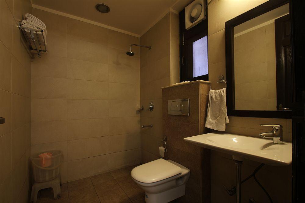 Hermitage By The Cosy Hotels Near Lotus Temple New Delhi Exterior photo