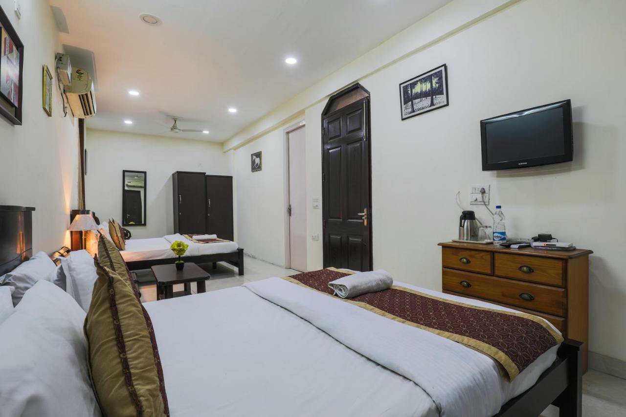 Hermitage By The Cosy Hotels Near Lotus Temple New Delhi Exterior photo